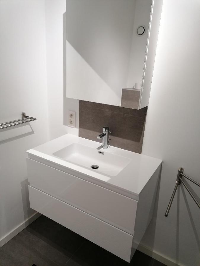 Appartement Dicht Bij Zee Ostende Kültér fotó